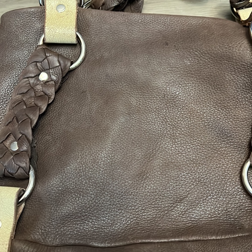 Y2K TYLIE MALIBU LEATHER BRAIDED HANDLE CREAM & BROWN SHOULDER BAG - Picture 15 of 16